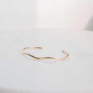 Vacier Gold colored Fluid Cuff bracelet